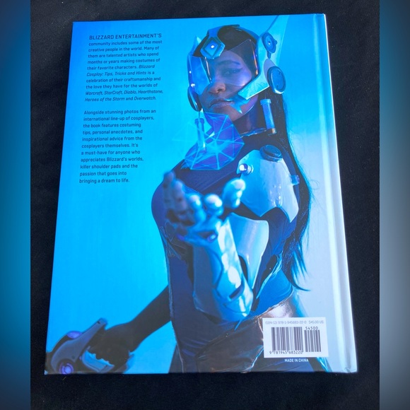 NWOT Blizzard Cosplay Hardcover Book - Picture 5 of 5